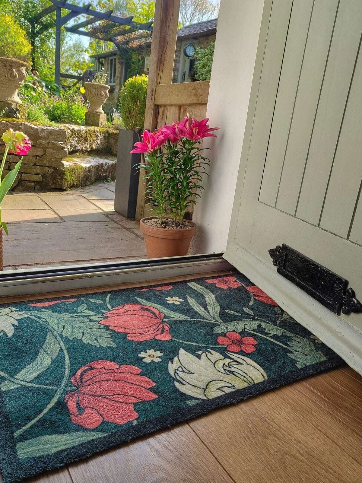 7 Ways to Make Your Hallway Feel Cosier This Autumn
