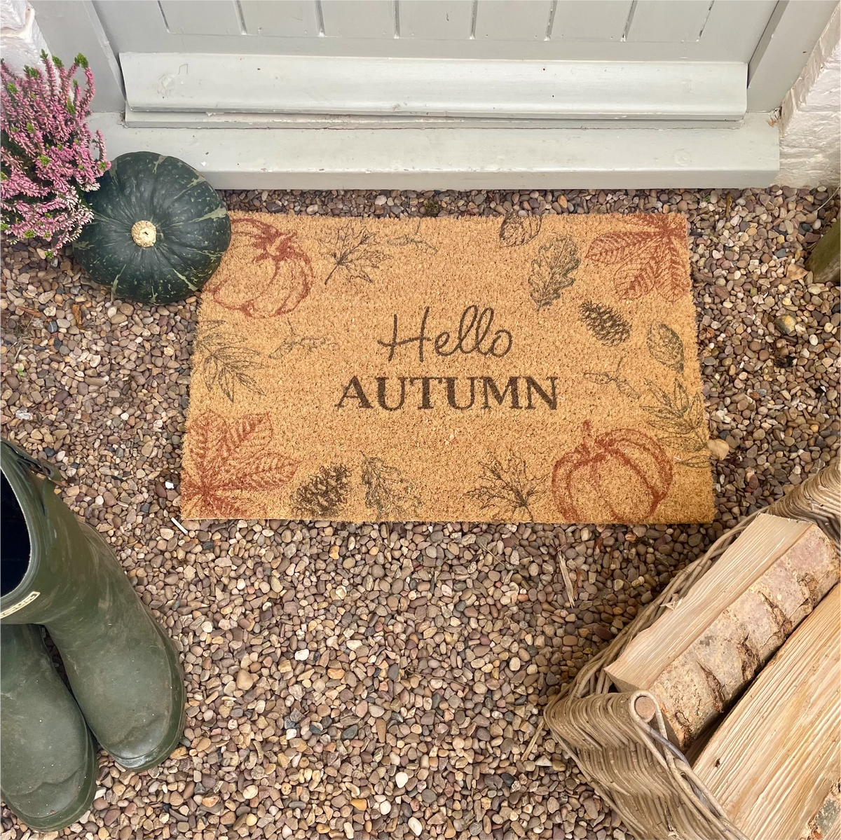 How to Create a Stylish Autumn Doorstep