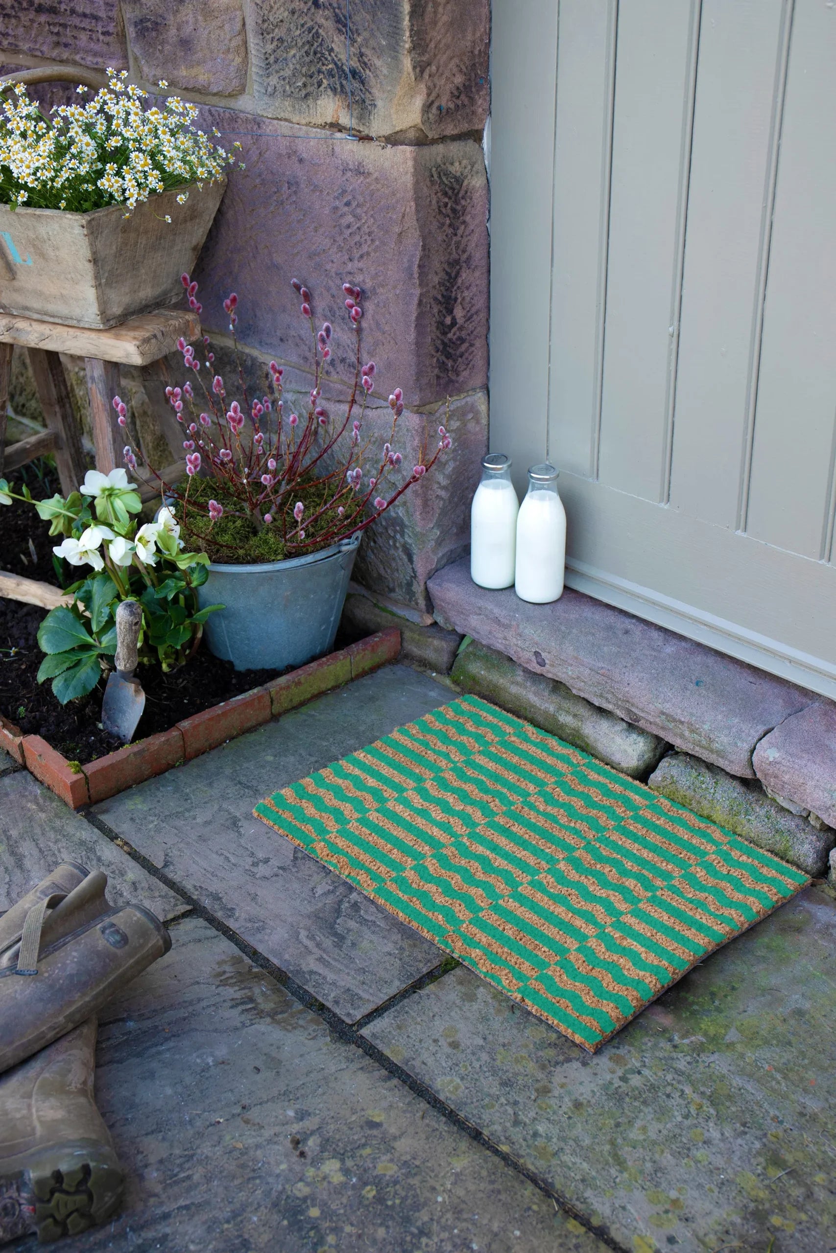 Elizabeth Olwen Green Wave Coir Doormat