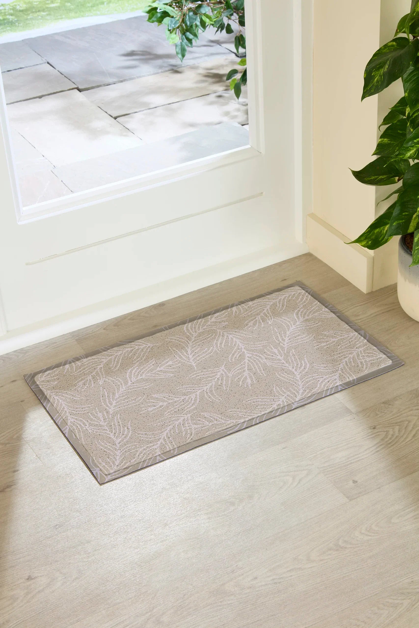 Mocha Leaf Pattern Doormat