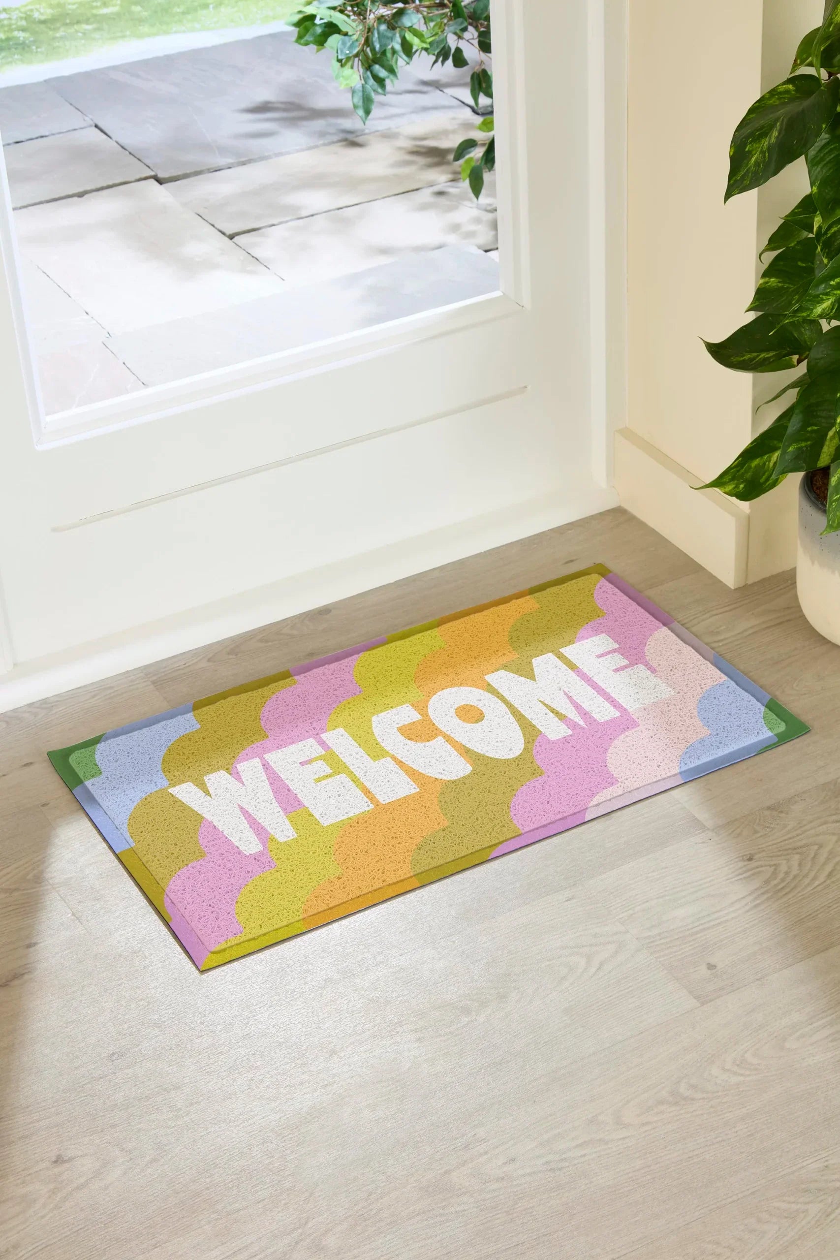 Elizabeth Olwen Retro Welcome Indoor/Outdoor Doormat