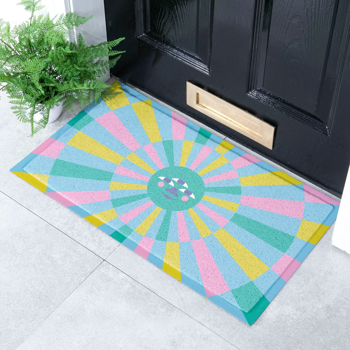 Elizabeth Olwen Blue Sun Face Indoor/Outdoor Doormat