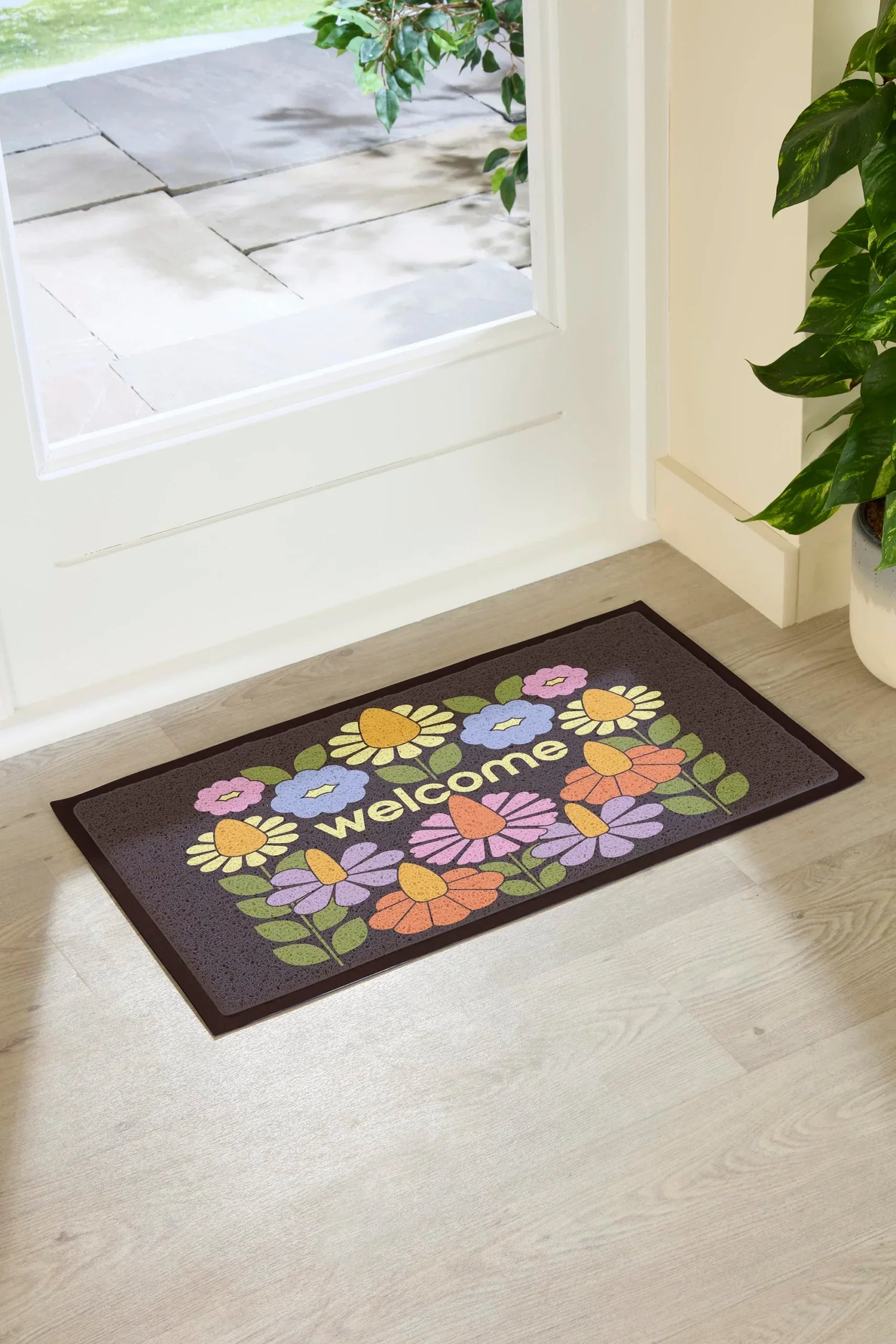 Elizabeth Olwen Welcome Floral Indoor/Outdoor Doormat