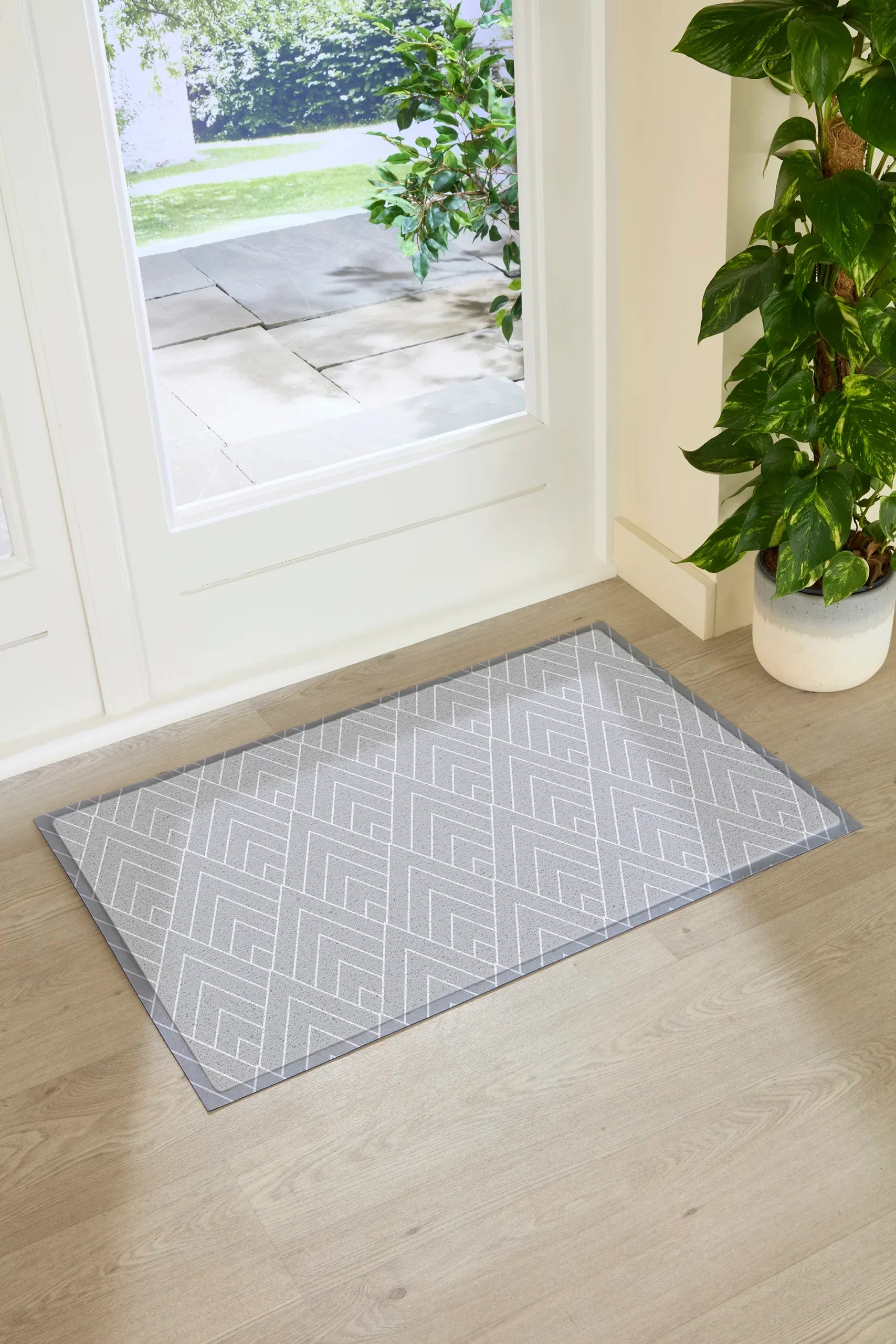 Gray Geometric Pattern Doormat