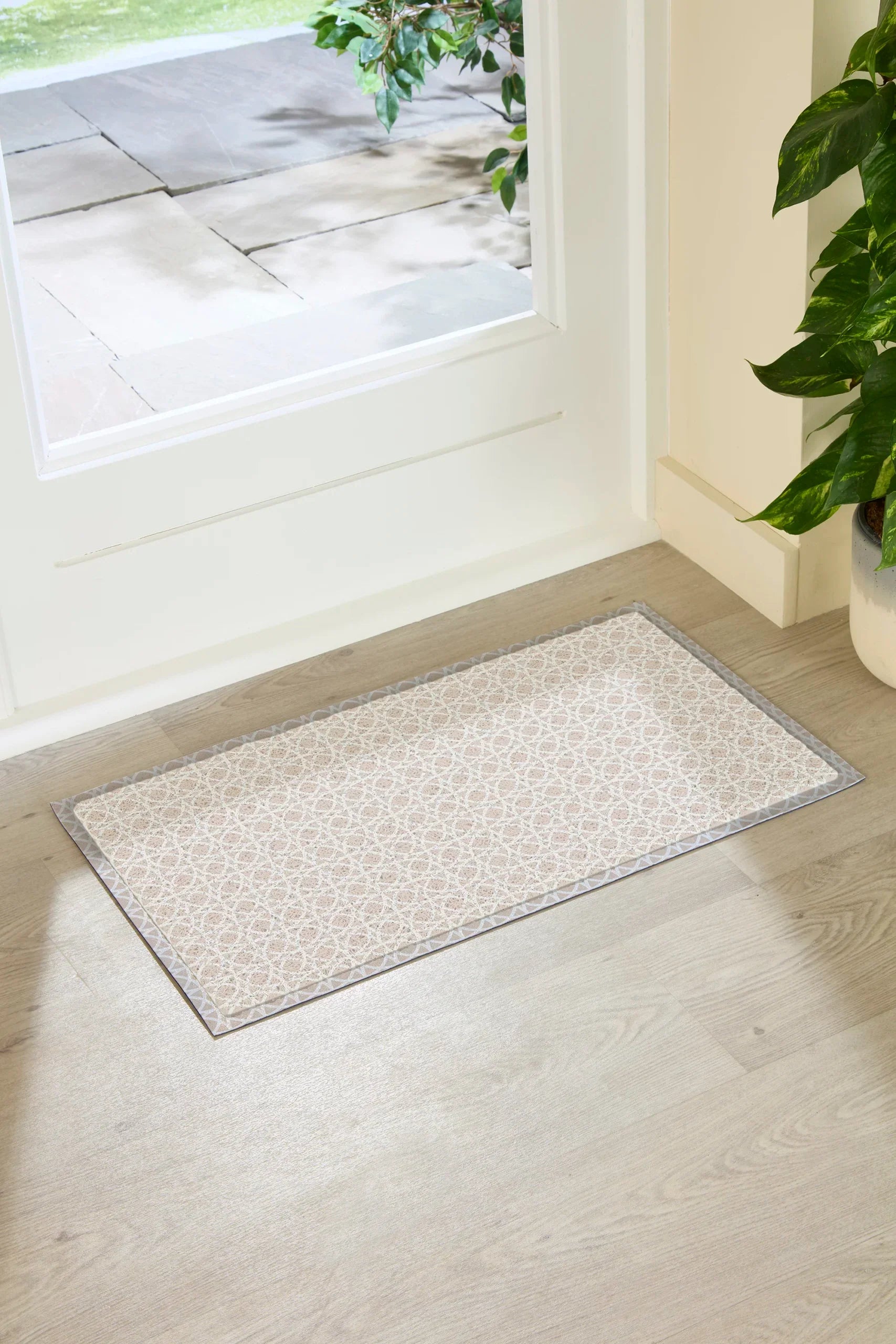 Circles Neutral Doormat