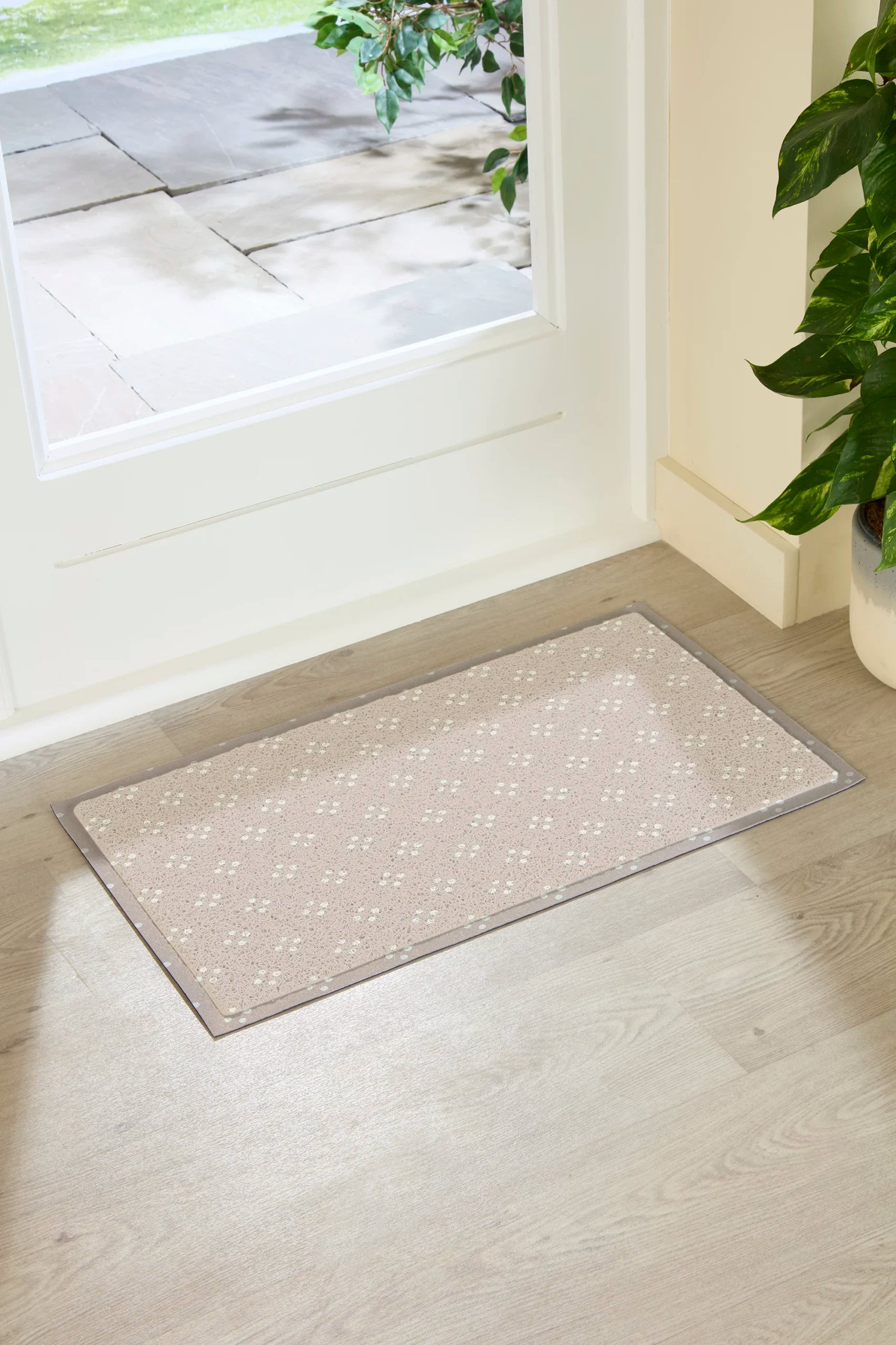 Mocha Dots Doormat (70 x 40cm)