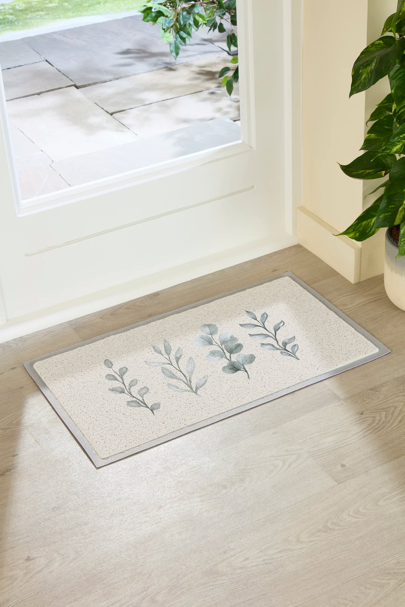 Neutral Leaves Doormat (70 x 40cm)
