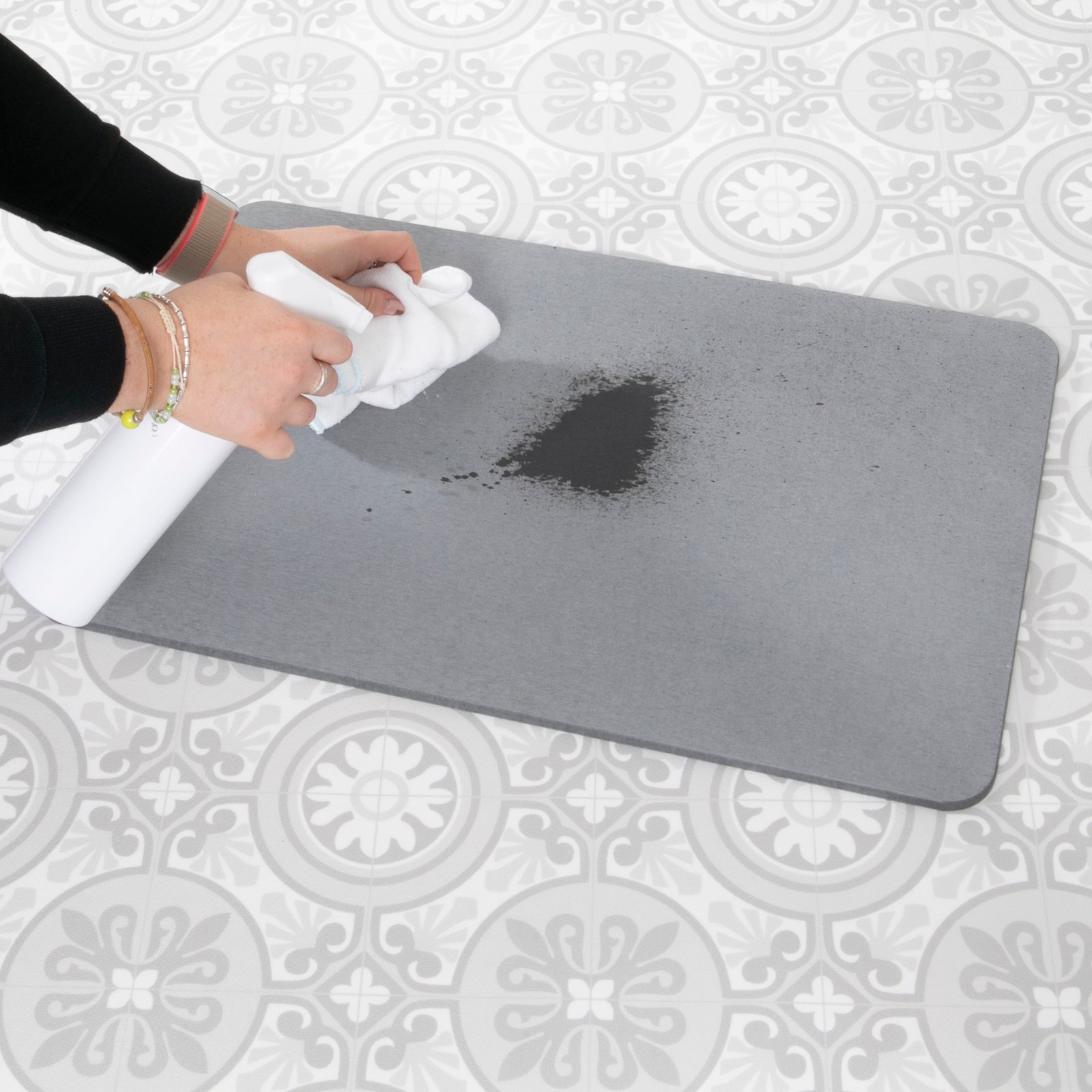 The Bath Mat Is Dead—Here's What a Stylist Says to Use Instead