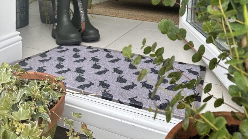 What Is The Best Doormat For Wet Weather? Artsy Mats