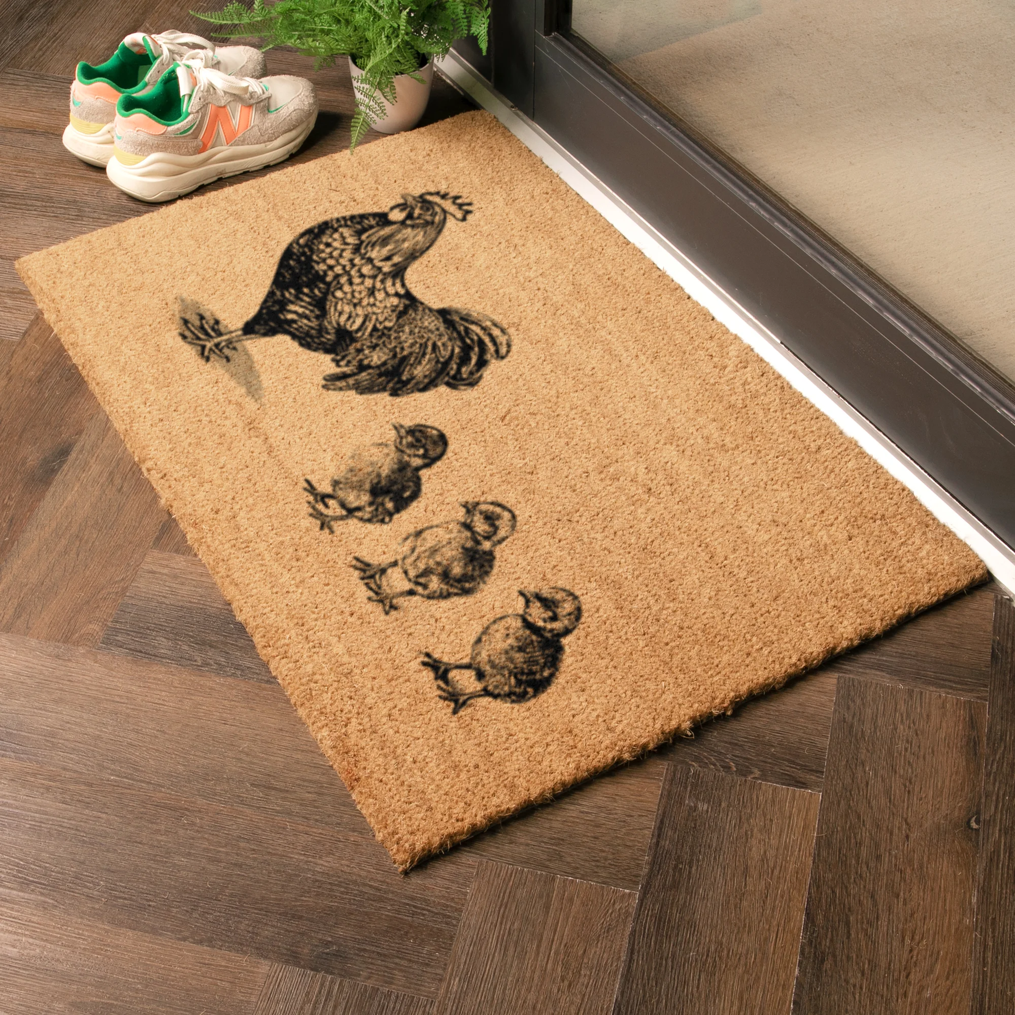 9060 HENANDCHICKS 2.webp